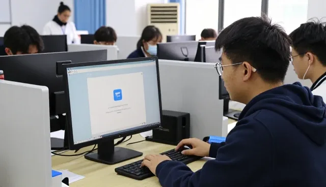 使用基础SEO优化套餐需要关注哪些方面？